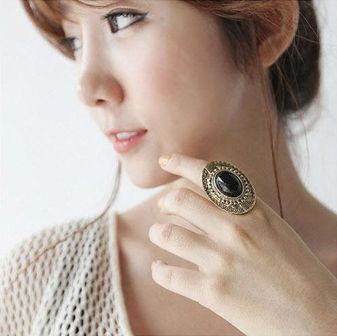 Anel Stone