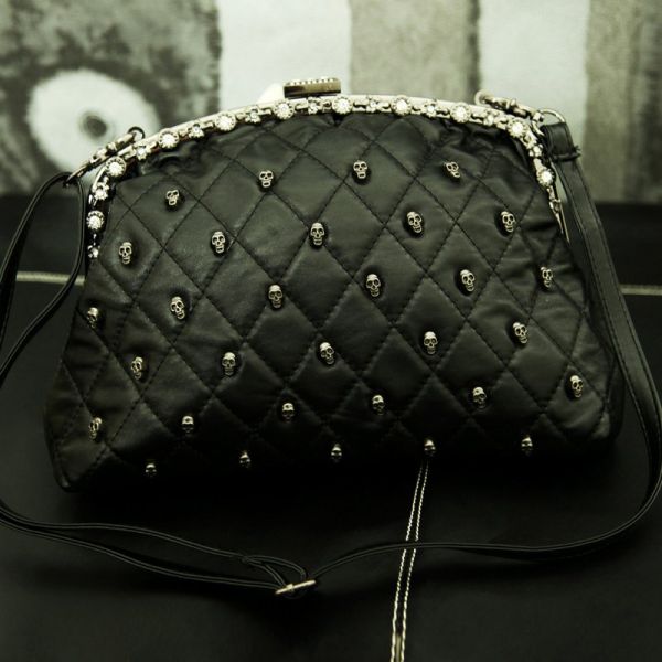 Bolsa de Mão com Caveiras